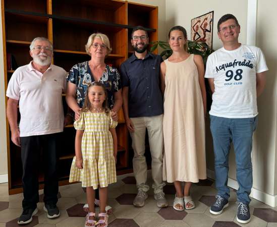 Stefano Falagiani con moglie e figlia, insiema a Lia Burgalassi, Alessandro Bechini e Roberto Gori